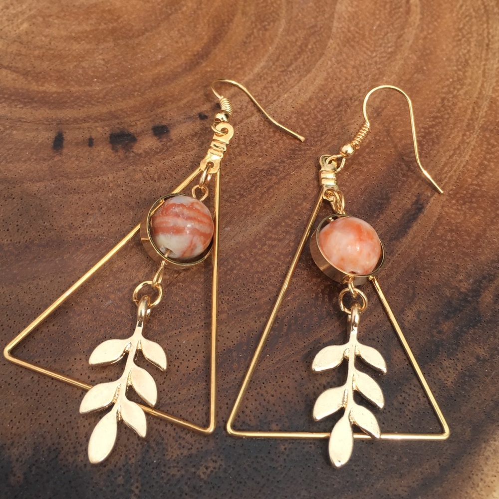 Fashion Dangle Triangle Leaf Earrings New